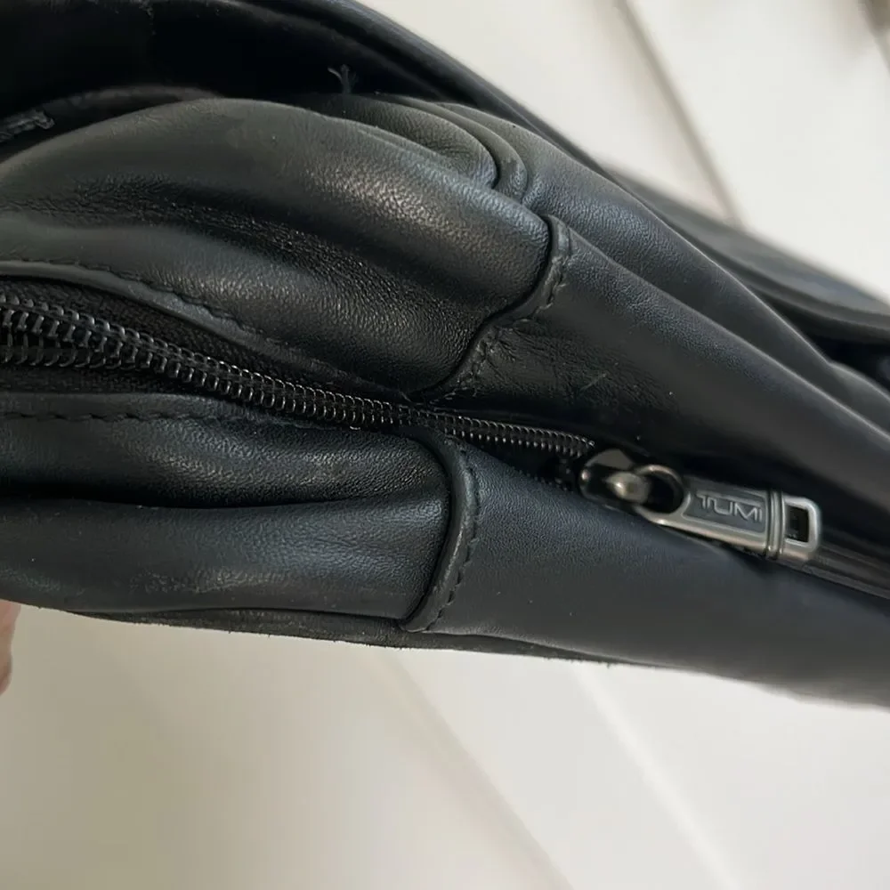 EUC Vintage Tumi Alpha Black Napa Leather Messenger Bag Laptop Briefcase